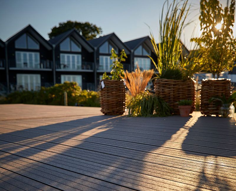 Fur terrasse i trækomposit